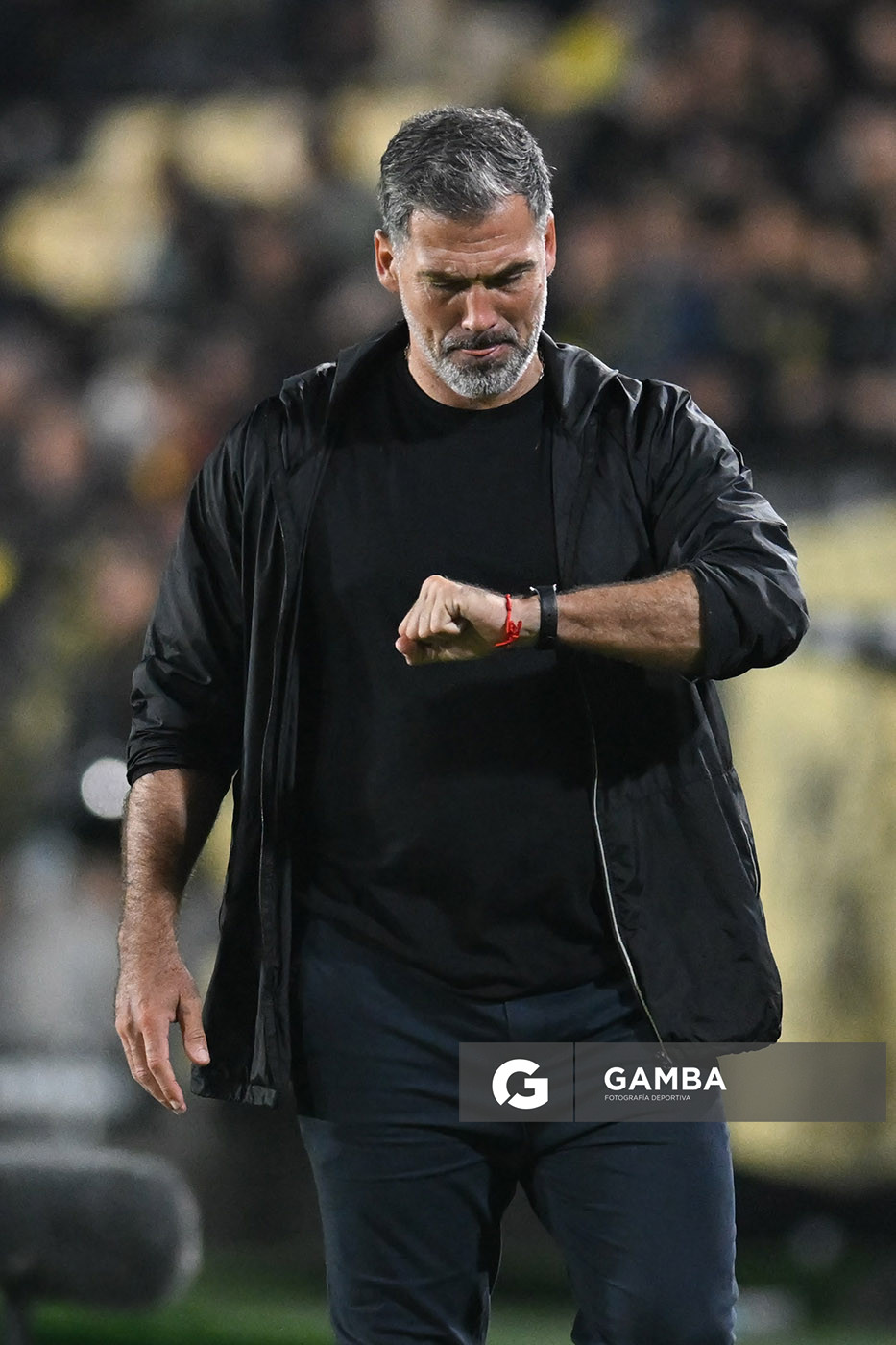 Sebastián Díaz, director técnico de Plaza Colonia. Torneo Intermedio. Estadio Campeón del Siglo.