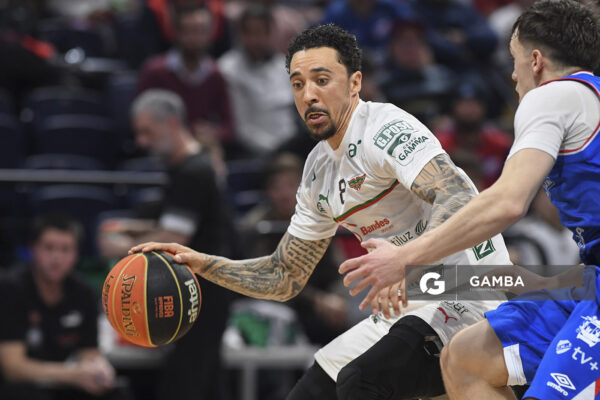 Donald Sims, de Aguada. Liga Uruguaya de Básquetbol. Antel Arena.