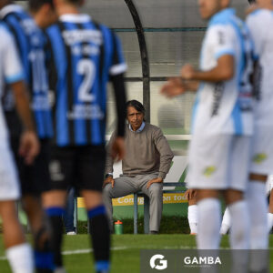 Tabaré Silva, director técnico de Cerro. Torneo Intermedio. Estadio Belvedere.