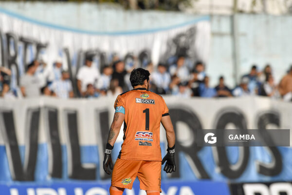 Mathías Cubero, golero de Cerro. Torneo Intermedio. Estadio Belvedere.