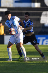 Enzo Larrosa, de Cerro. Torneo Intermedio. Estadio Belvedere.