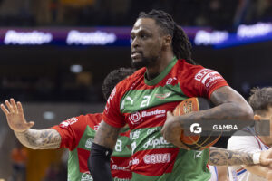 Frank Hassell, de Aguada. Liga Uruguaya de Básquetbol. Antel Arena.