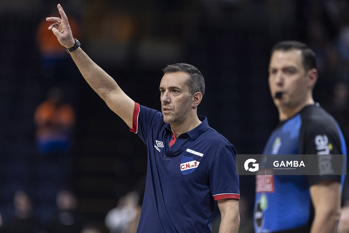 Álvaro Ponce, director técnico de Nacional. Liga Uruguaya de Básquetbol. Antel Arena.