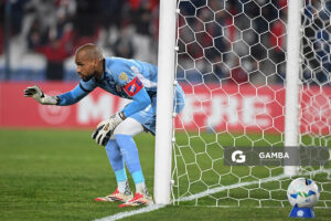 Luis Mejía, golero de Nacional. Copa Conmebol Libertadores. Estadio Gran Parque Central.