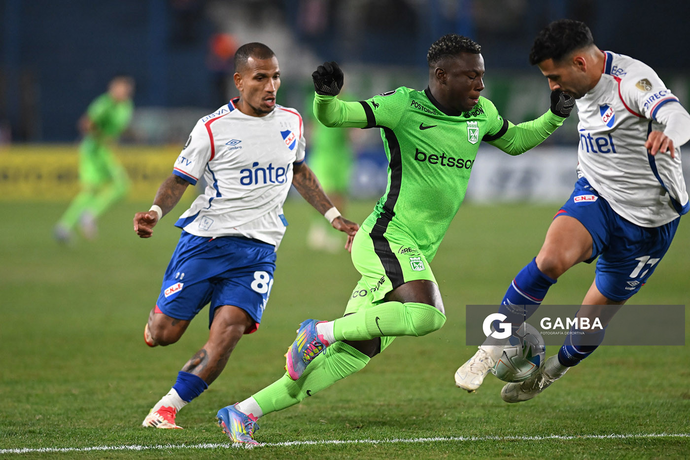 Marino Hinestroza, de Atlético Nacional. Copa Conmebol Libertadores. Estadio Gran Parque Central.