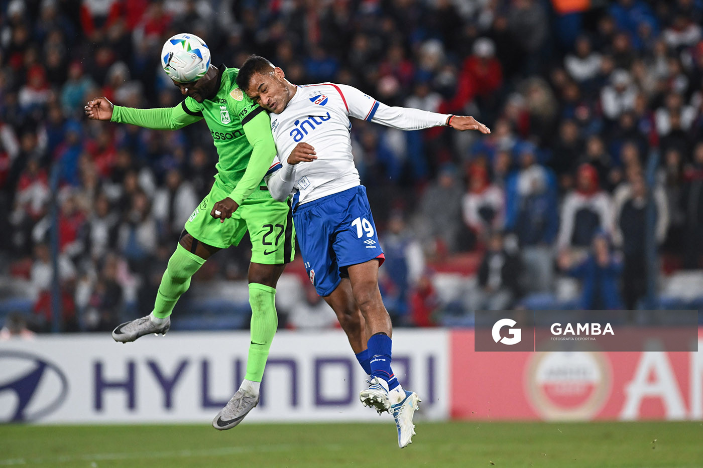 Dairon Asprilla, de Atlético Nacional. Copa Conmebol Libertadores. Estadio Gran Parque Central.