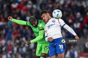 Dairon Asprilla, de Atlético Nacional. Copa Conmebol Libertadores. Estadio Gran Parque Central.