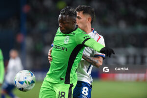 Marino Hinestroza, de Atlético Nacional. Copa Conmebol Libertadores. Estadio Gran Parque Central.