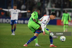 Lucas Villalba, de Nacional. Copa Conmebol Libertadores. Estadio Gran Parque Central.