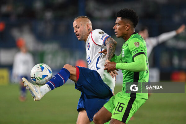 Nicolás López, de Nacional. Copa Conmebol Libertadores. Estadio Gran Parque Central.