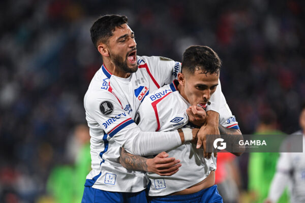Christian Oliva, de Nacional. Copa Conmebol Libertadores. Estadio Gran Parque Central.