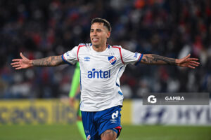 Christian Oliva, de Nacional. Copa Conmebol Libertadores. Estadio Gran Parque Central.