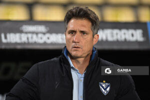 Guillermo Barros Schelotto, director técnico de Vélez Sarsfield. Copa Conmebol Libertadores. Estadio Campeón del Siglo.