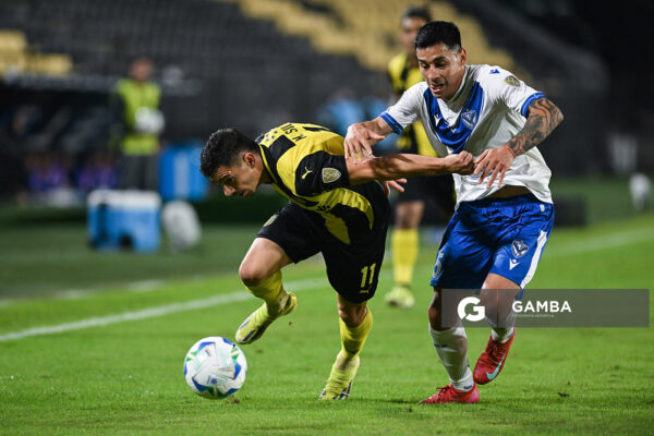 Maximiliano Silvera, de Peñarol. Copa Conmebol Libertadores. Estadio Campeón del Siglo.