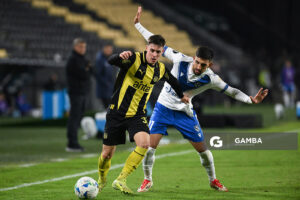 Leandro Umpiérrez, de Peñarol. Copa Conmebol Libertadores. Estadio Campeón del Siglo.