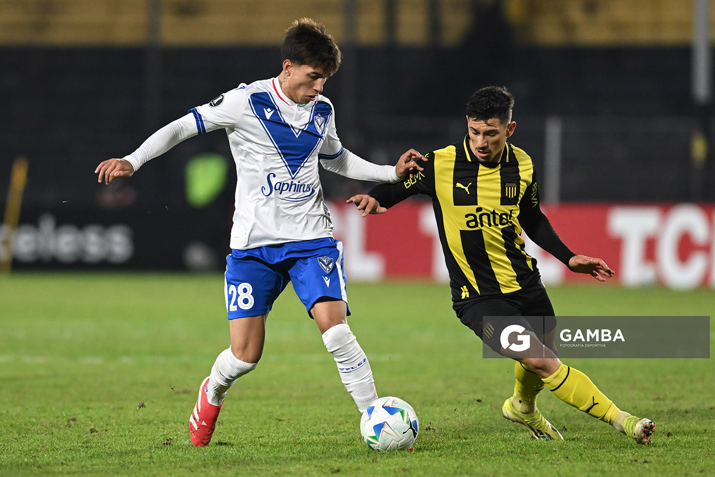 Maher Carrizo, de Vélez Sarsfield. Copa Conmebol Libertadores. Estadio Campeón del Siglo.