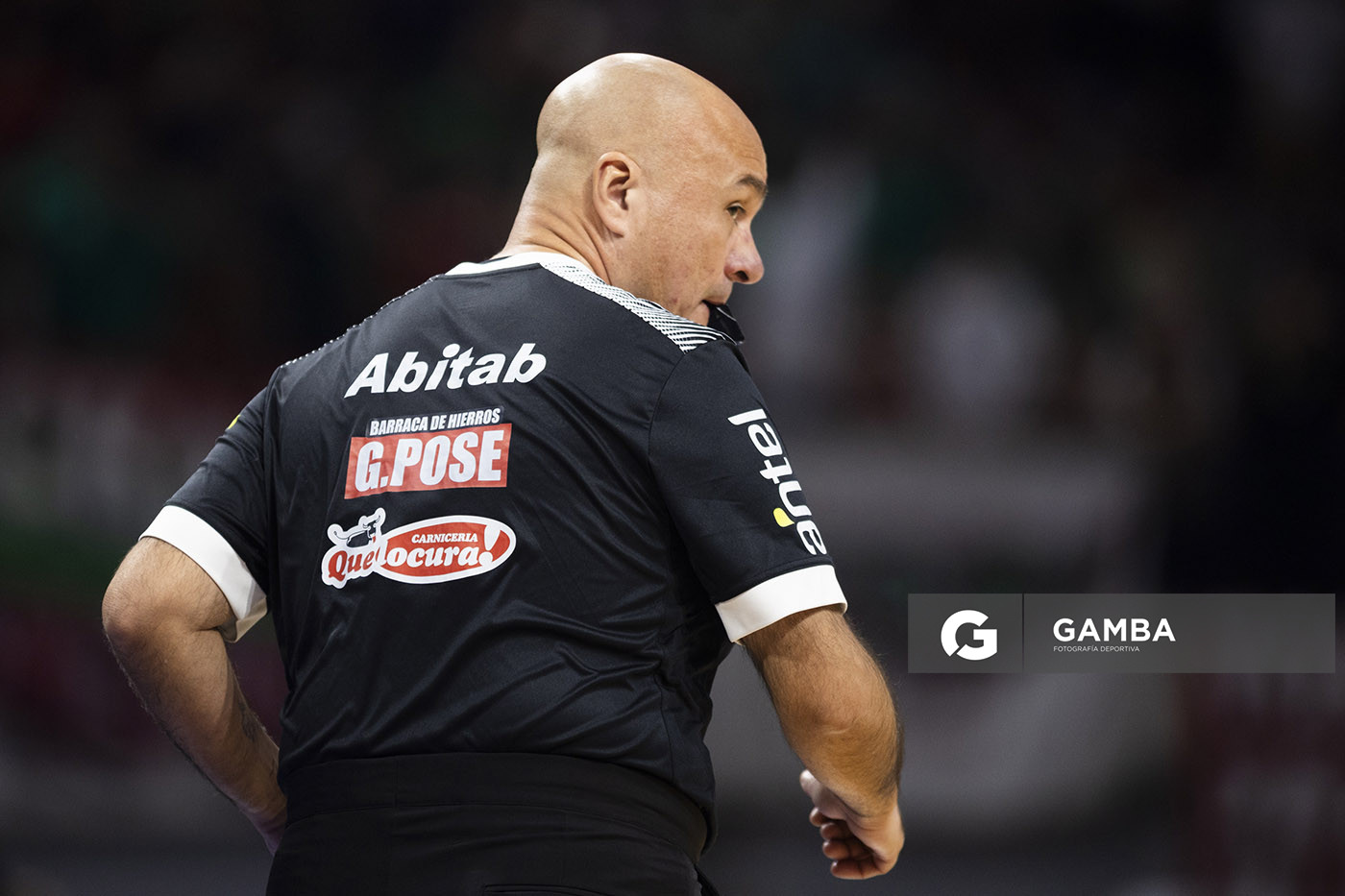 Diego Ortiz, árbitro. Liga Uruguaya de Básquetbol. Antel Arena.