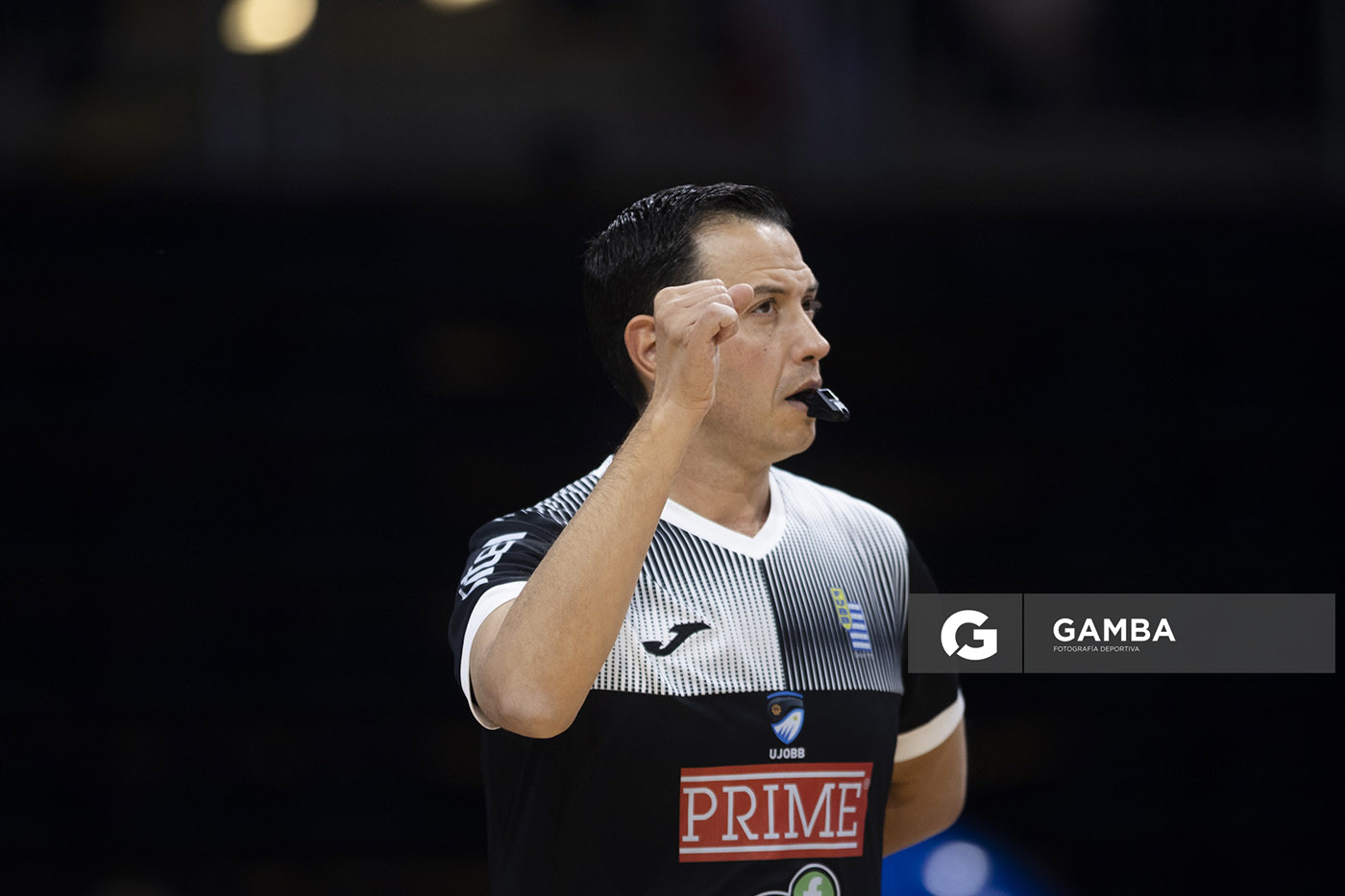Andrés Bartel, árbitro. Liga Uruguaya de Básquetbol. Antel Arena.