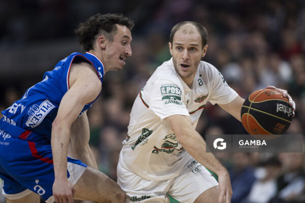 Santiago Vidal, de Aguada. Liga Uruguaya de Básquetbol. Antel Arena.