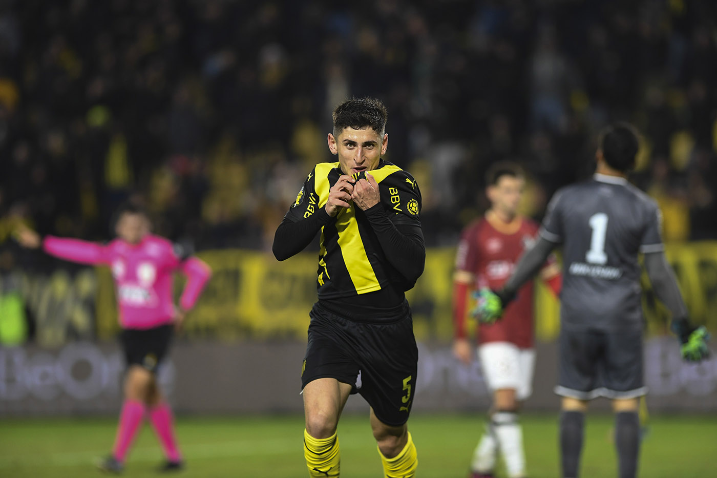 Peñarol 2 - Wanderers 0. F6INT25.