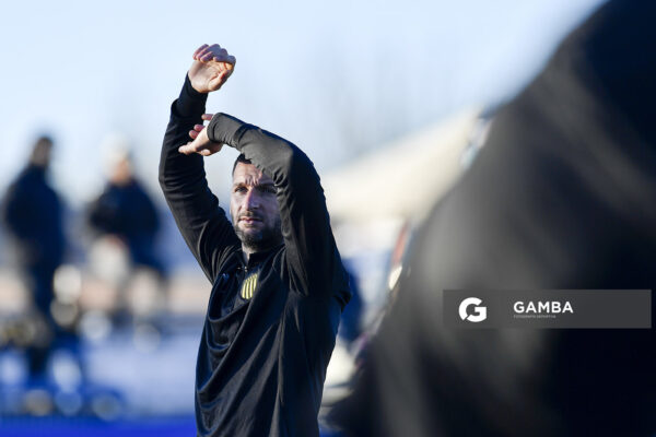 Gastón Silva, de Peñarol. Torneo Intermedio. Estadio Antonio Ubilla.