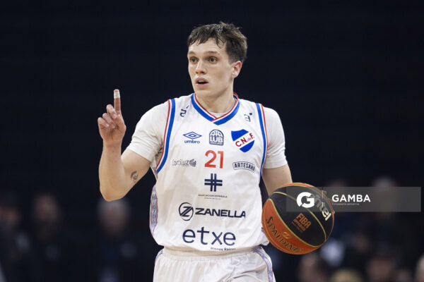 Patricio Prieto, de Nacional. Liga Uruguaya de Básquetbol. Antel Arena.