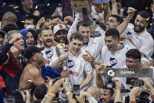 Nacional Campeón. Liga Uruguaya de Básquetbol. Antel Arena.