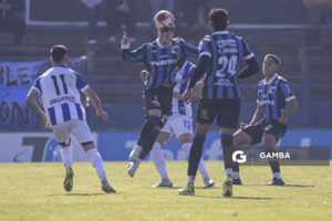 Facundo Perdomo, de Liverpool. Torneo Intermedio. Estadio Belvedere.