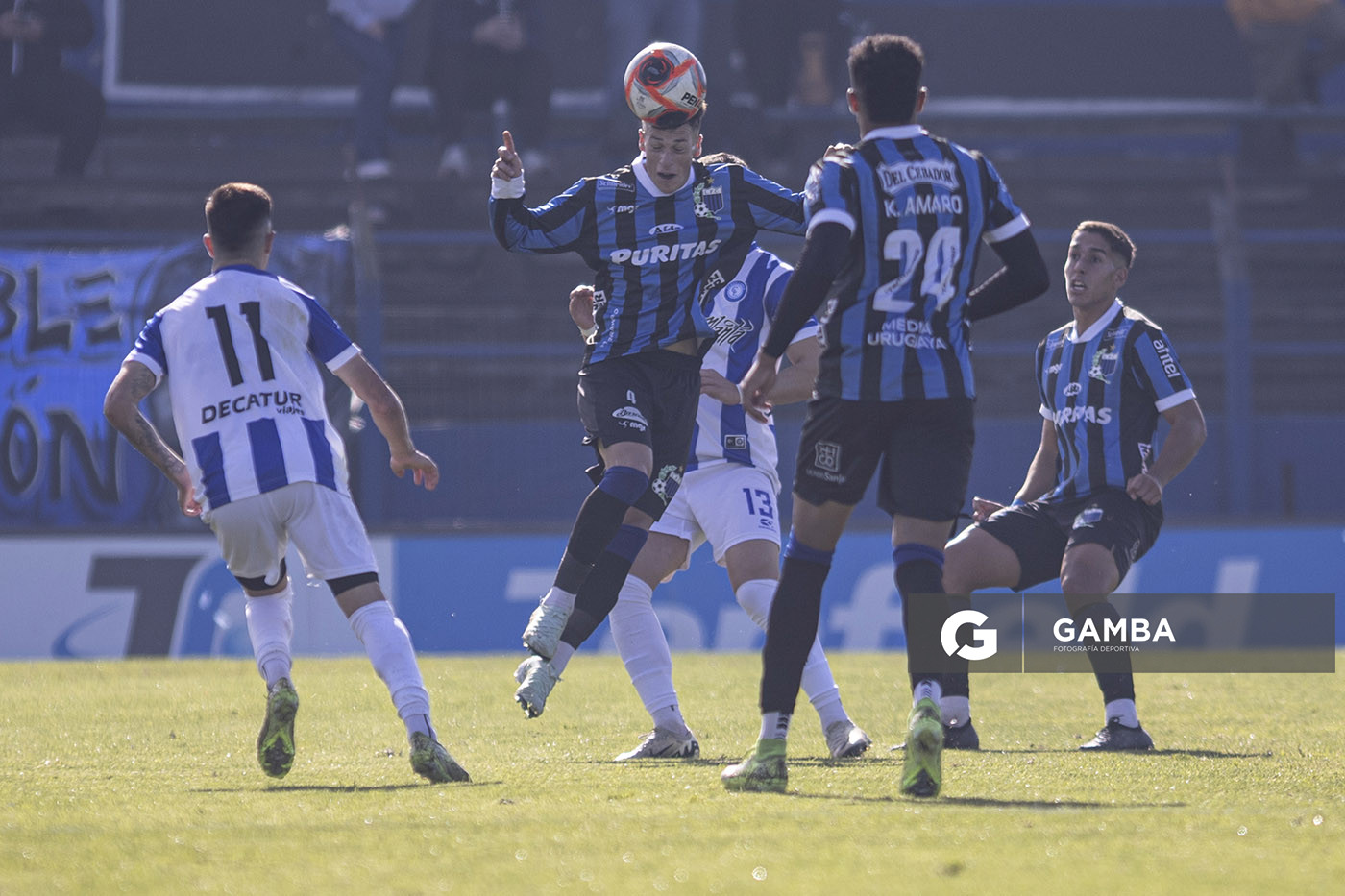 Facundo Perdomo, de Liverpool. Torneo Intermedio. Estadio Belvedere.