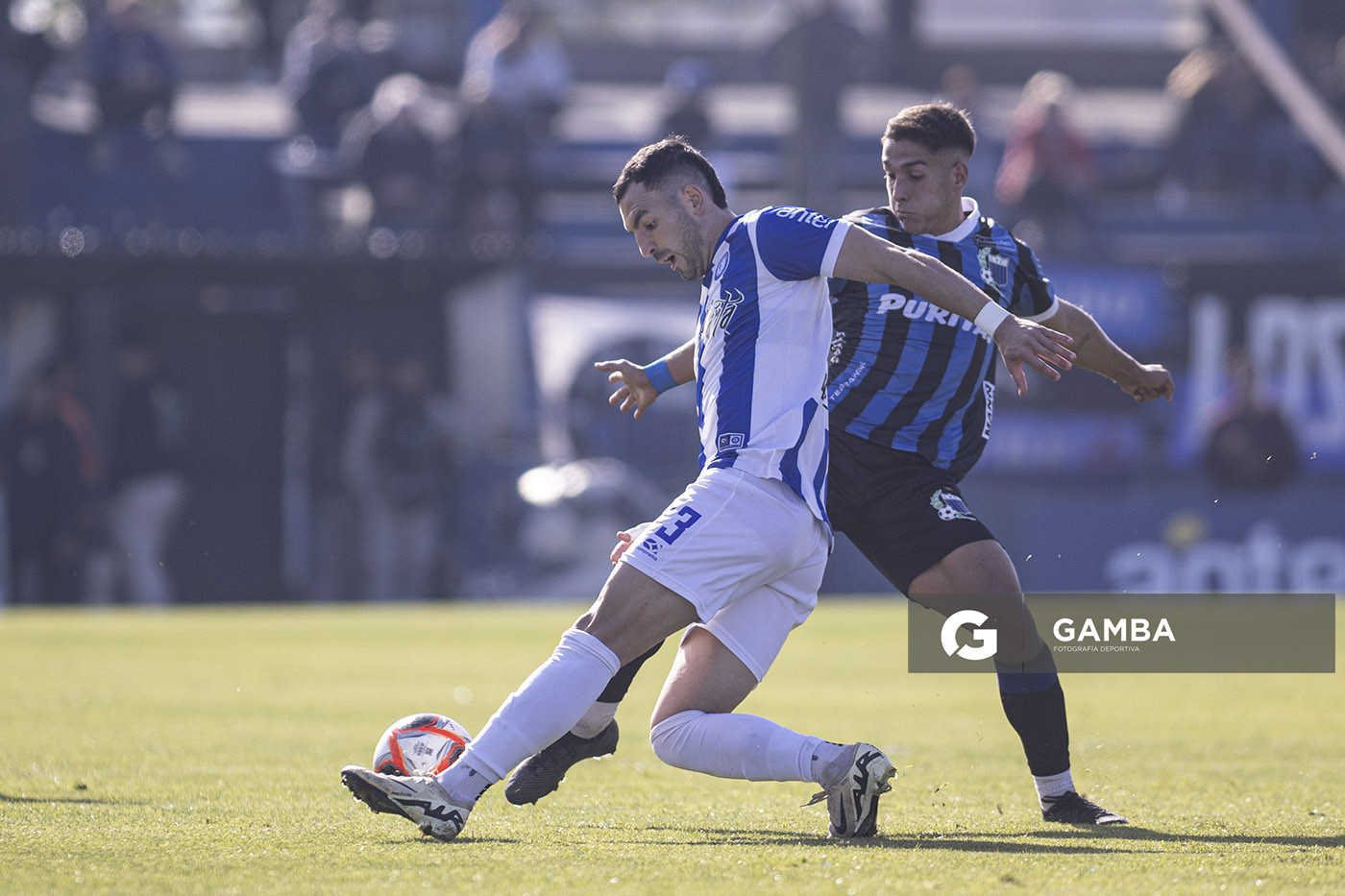 Facundo Peraza, de Cerro Largo. Torneo Intermedio. Estadio Belvedere.
