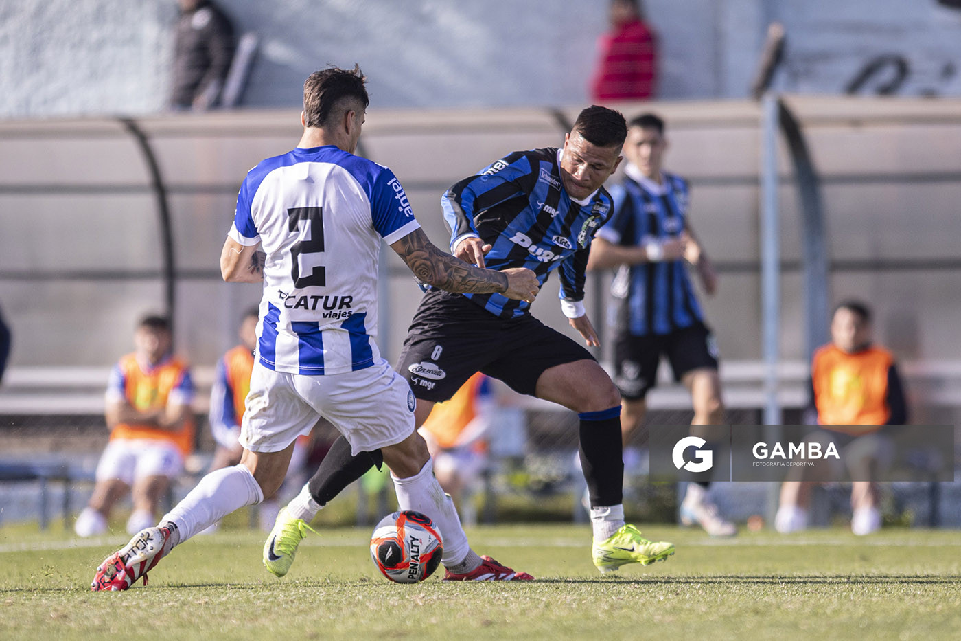 Hugo Quintana, de Liverpool. Torneo Intermedio. Estadio Belvedere.