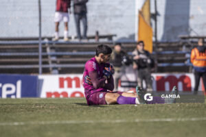 Gino Santilli, golero de Cerro Largo. Torneo Intermedio. Estadio Belvedere.