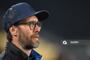 Ignacio Ithurralde, director técnico de Defensor Sporting. Torneo Intermedio. Estadio Campeón del Siglo.