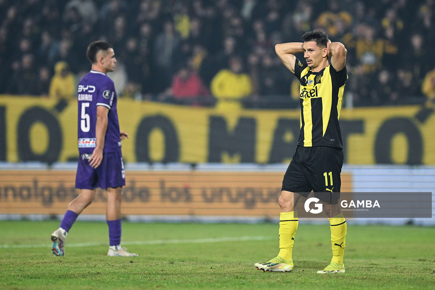 Maximiliano Silvera, de Peñarol. Torneo Intermedio. Estadio Campeón del Siglo.