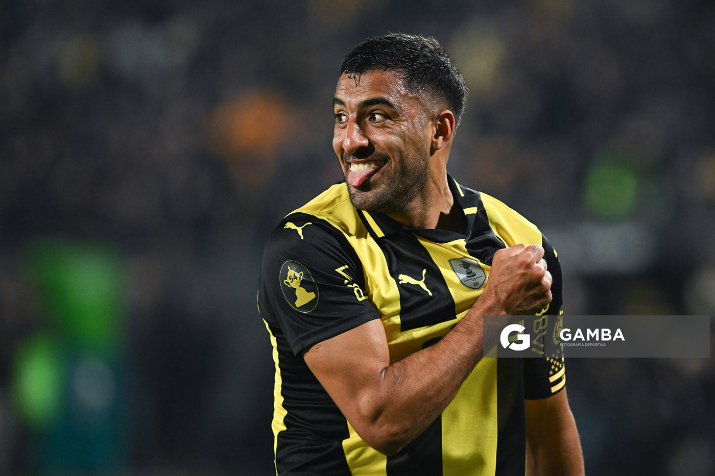 Maximiliano Olivera, de Peñarol. Torneo Intermedio. Estadio Campeón del Siglo.