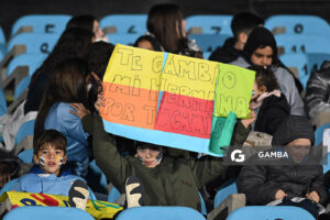 Hinchas de Uruguay. Eliminatorias Sudamericanas. Estadio Centenario.