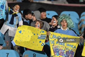 Hinchas de Uruguay. Eliminatorias Sudamericanas. Estadio Centenario.