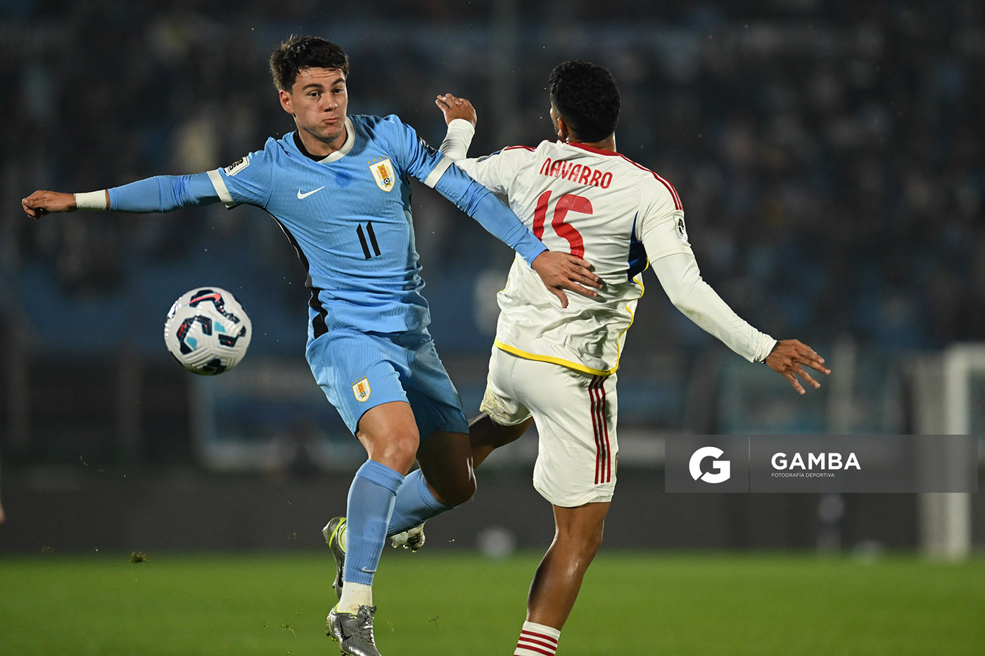 Facundo Pellistri, de Uruguay. Eliminatorias Sudamericanas. Estadio Centenario.