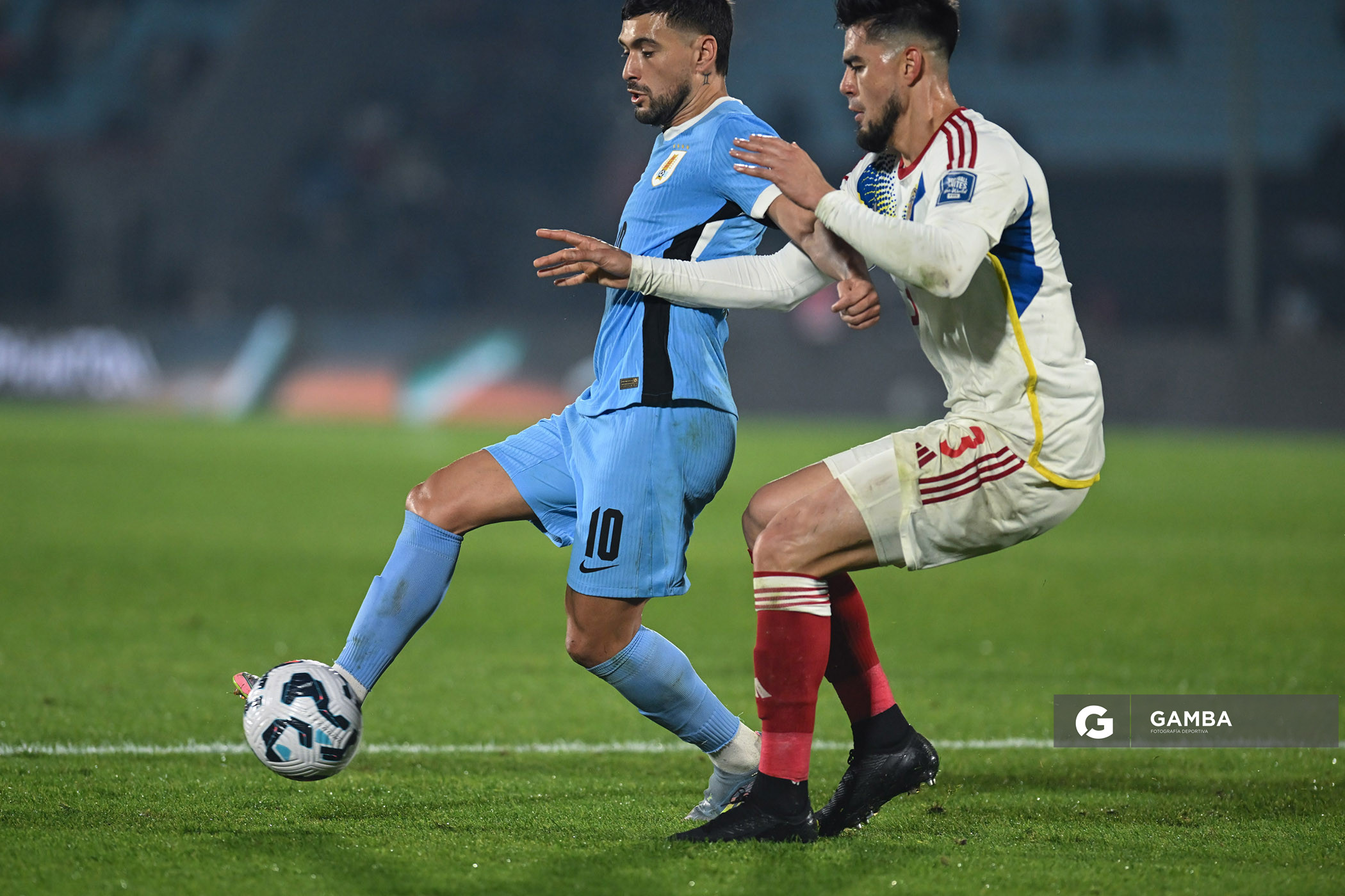 Giorgian de Arrascaeta, de Uruguay. Eliminatorias Sudamericanas. Estadio Centenario.