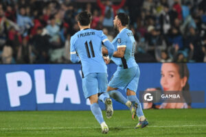 Giorgian de Arrascaeta, de Uruguay. Eliminatorias Sudamericanas. Estadio Centenario.