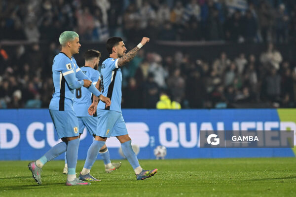 Giorgian de Arrascaeta, de Uruguay. Eliminatorias Sudamericanas. Estadio Centenario.