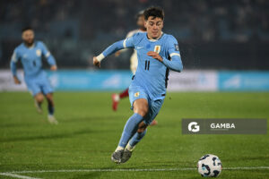 Facundo Pellistri, de Uruguay. Eliminatorias Sudamericanas. Estadio Centenario.
