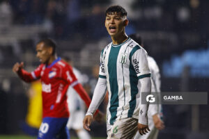 Thiago Espinosa, de Racing. Torneo Intermedio. Estadio Parque Alfredo V. Viera.