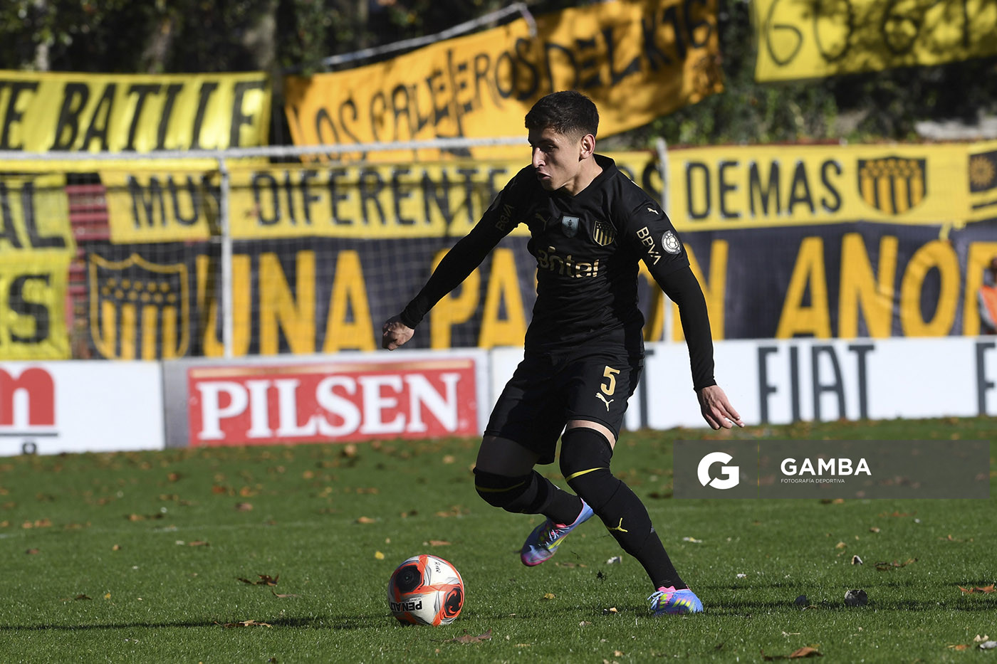 Ignacio Sosa, de Peñarol. Torneo Intermedio. Estadio Parque Saroldi.