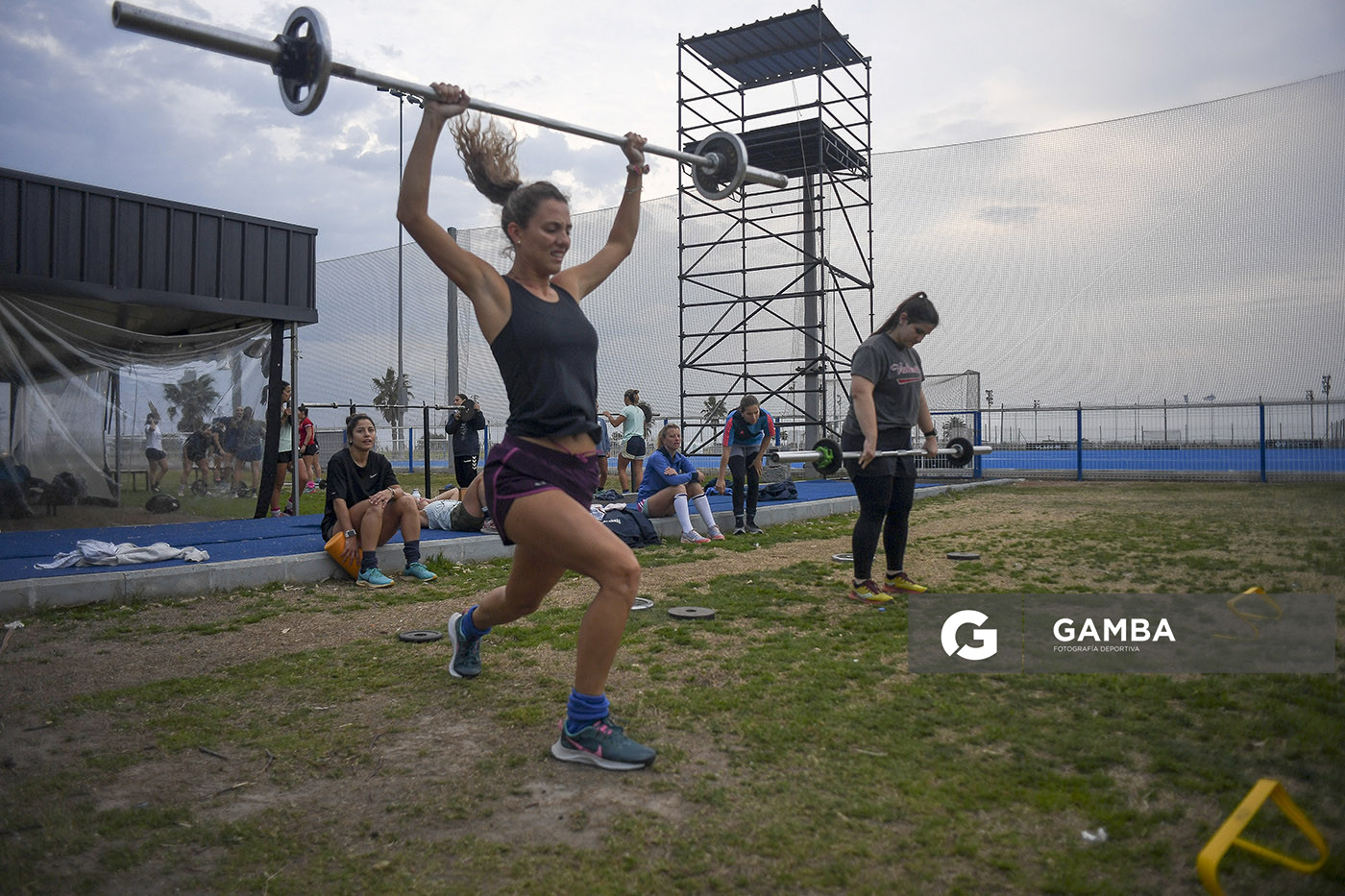 Constanza Barrandeguy Fernández. Cancha Celeste. Entrenamiento de la selección uruguaya femenina de Hockey.