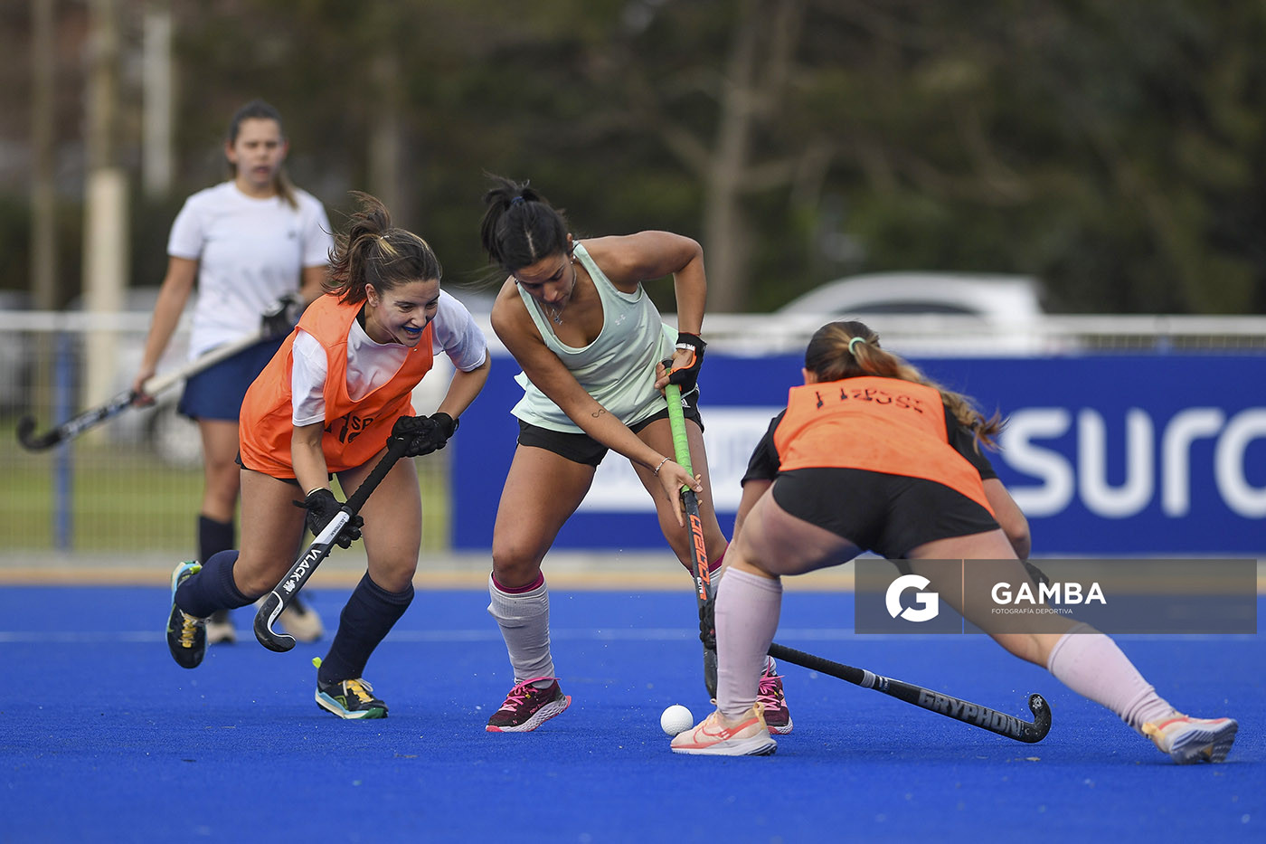Jimena García. Cancha Celeste. Entrenamiento de la selección uruguaya femenina de Hockey.