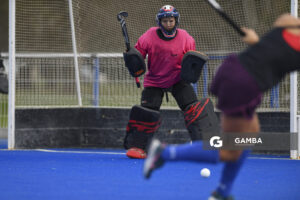 María Eugenia Montans. Cancha Celeste. Entrenamiento de la selección uruguaya femenina de Hockey.