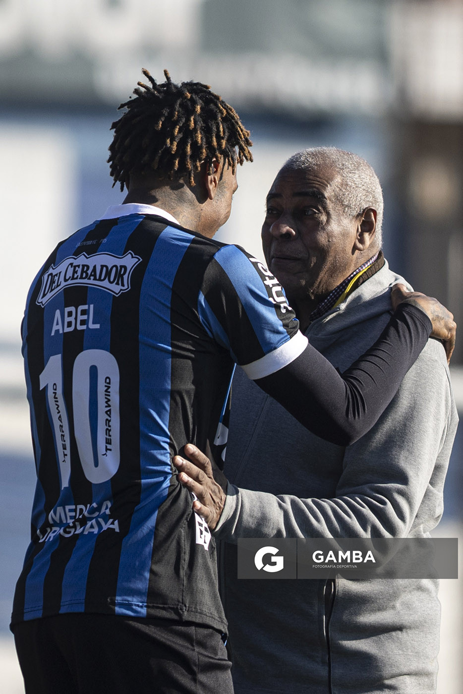 Juan Enrique «Tito» Viera, utilero de Peñarol. Torneo Intermedio. Estadio Belvedere.