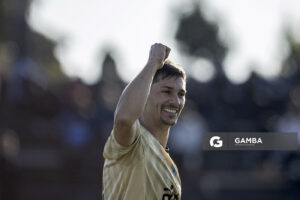 Maximiliano Silvera, de Peñarol. Torneo Intermedio. Estadio Belvedere.