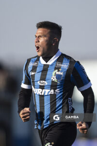 Hugo Quintana, de Liverpool. Torneo Intermedio. Estadio Belvedere.